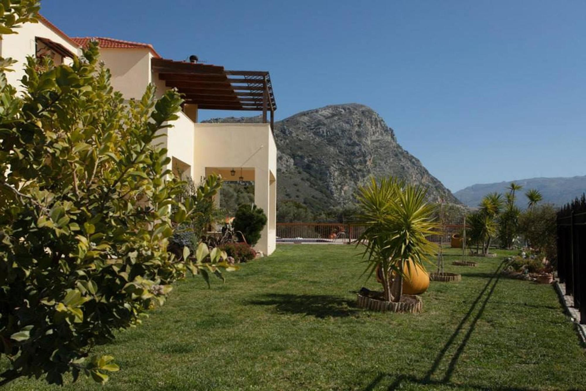 Louloudis Villa Spílion Esterno foto