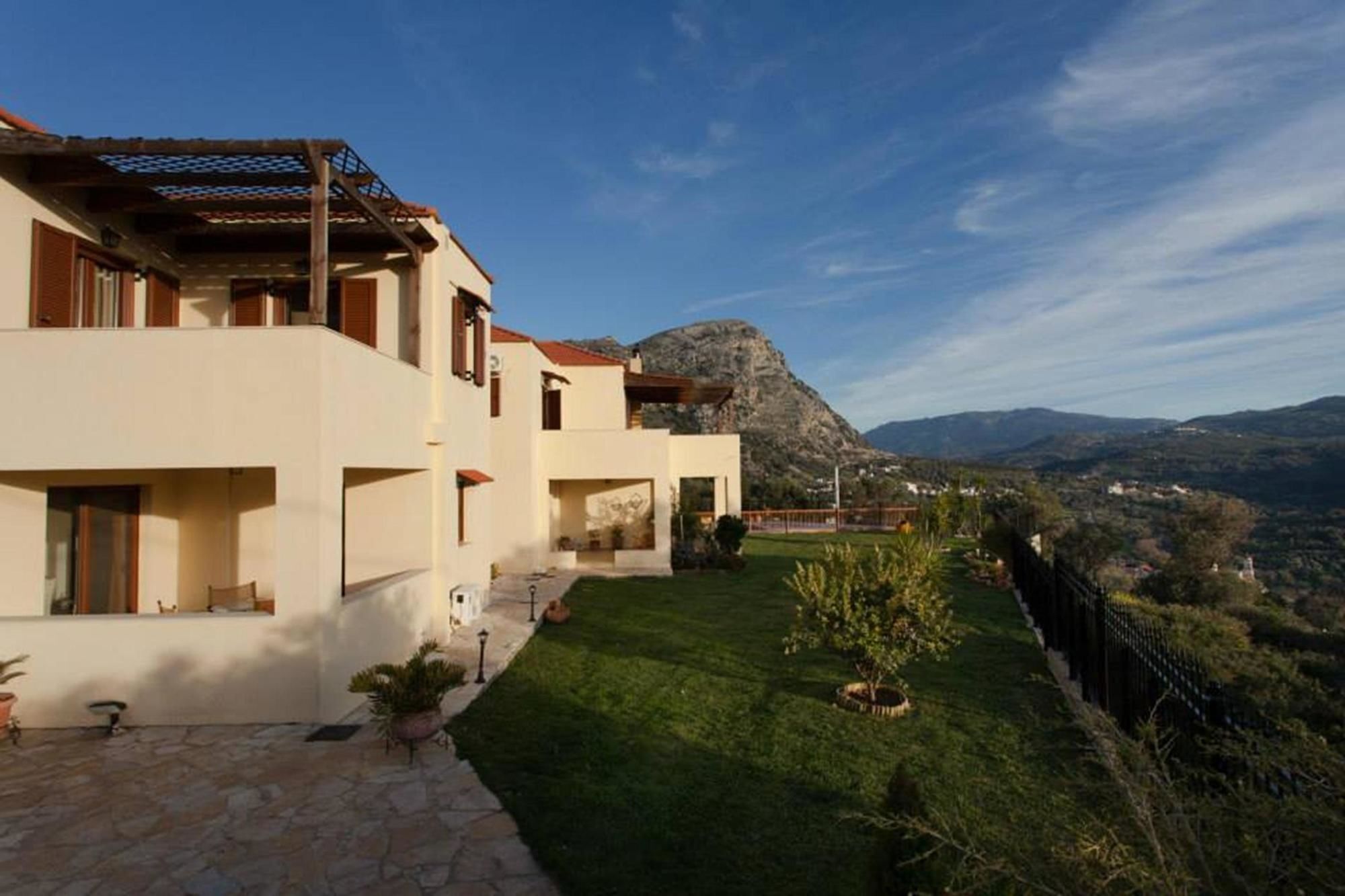 Louloudis Villa Spílion Esterno foto