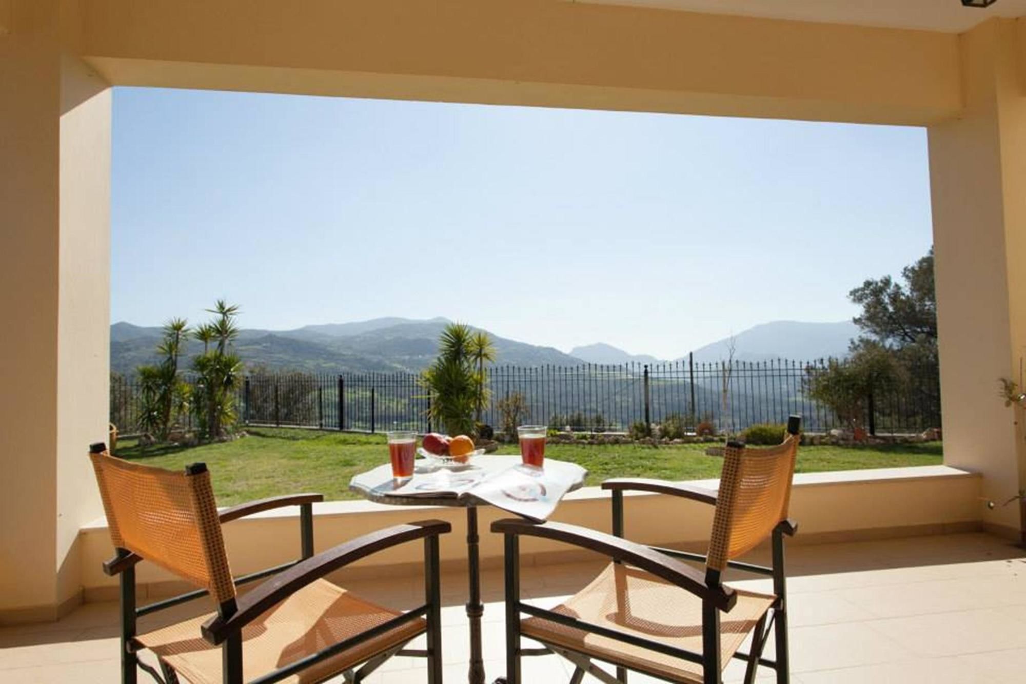 Louloudis Villa Spílion Esterno foto